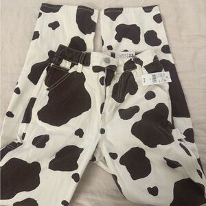 NWT- Pacsun 90’s Boyfriend Carpenter Pant in Cow Print, Size 22